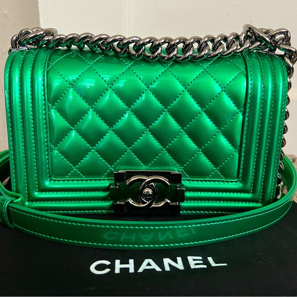 Meet your Posher, Arielle - Picture 1 of 8